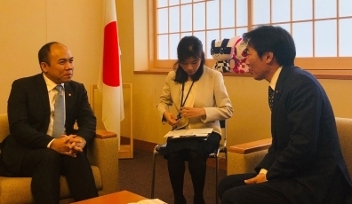 中山大臣政務官とクンASEAN事務次長との会談2