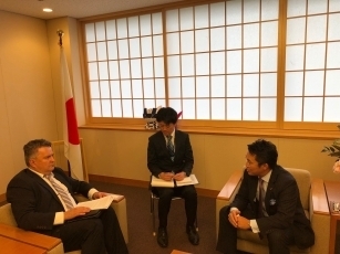 キスリツァ・ウクライナ外務次官の中谷外務大臣政務官表敬2