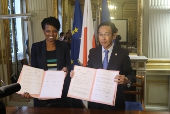 (写真2)イル・ド・フランスとの会談と覚書の締結