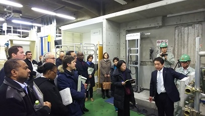 (写真1)株式会社丸高工業視察