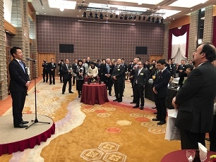 (写真3)政務官挨拶