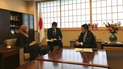ヌーラ・アル・メッリー・サウジ諮問評議会議員による中谷外務大臣政務官表敬2