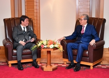 茂木外務大臣とソムキット・タイ王国副首相との会談2