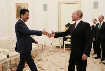 (写真1)日露首脳会談(写真提供:内閣広報室)
