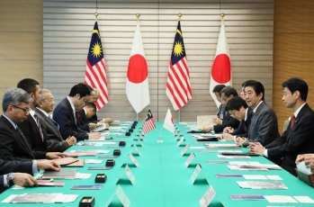 (写真3)日・マレーシア首脳会談