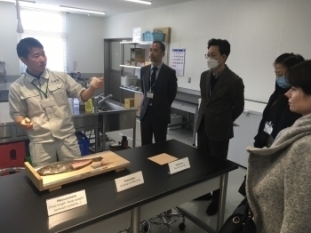 (写真10)福島県水産海洋研究センター視察の様子2