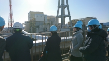 (写真11)常磐共同火力株式会社勿来発電所の視察の様子1