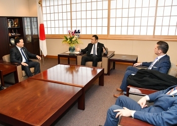 ニューヨーク州下院議員一行による鈴木外務副大臣表敬2