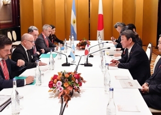 日・アルゼンチン外相会談の様子