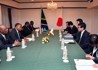 日・タンザニア外相会談2