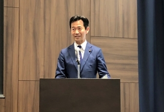 岡本政務官