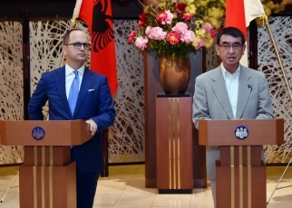 日・アルバニア外相会談1