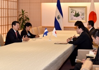 日・エルサルバドル外相会談3