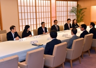 「気候変動イニシアティブ」による河野外務大臣表敬2