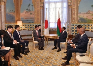 河野外務大臣によるラジャオナリマンピアニナ・マダガスカル共和国大統領表敬3