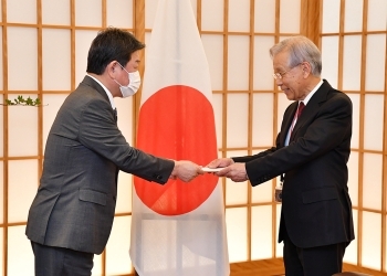 辞令手交