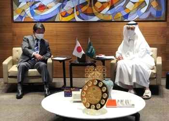 (写真2)茂木外務大臣とアブドルアジーズ・サウジアラビア・エネルギー大臣との会談