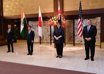 (写真1)日米豪印外相による記念撮影