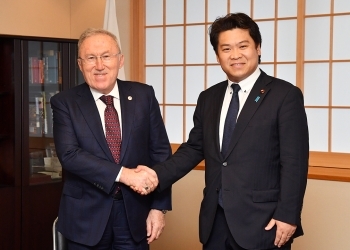 メルジャン駐日トルコ大使による鷲尾外務副大臣表敬1