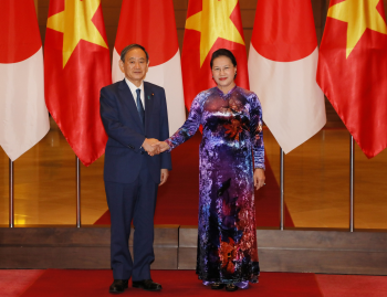 ガン国会議長との会談(写真提供:内閣広報室)