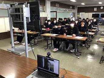 (写真2)北海道札幌丘珠高等学校