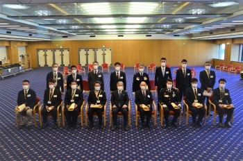 (写真)外務大臣感謝状授与式での集合写真