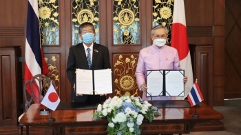 梨田和也駐タイ王国日本国特命全権大使とドーン・ポラマットウィナイ・タイ王国副首相兼外務大臣の書簡の交換