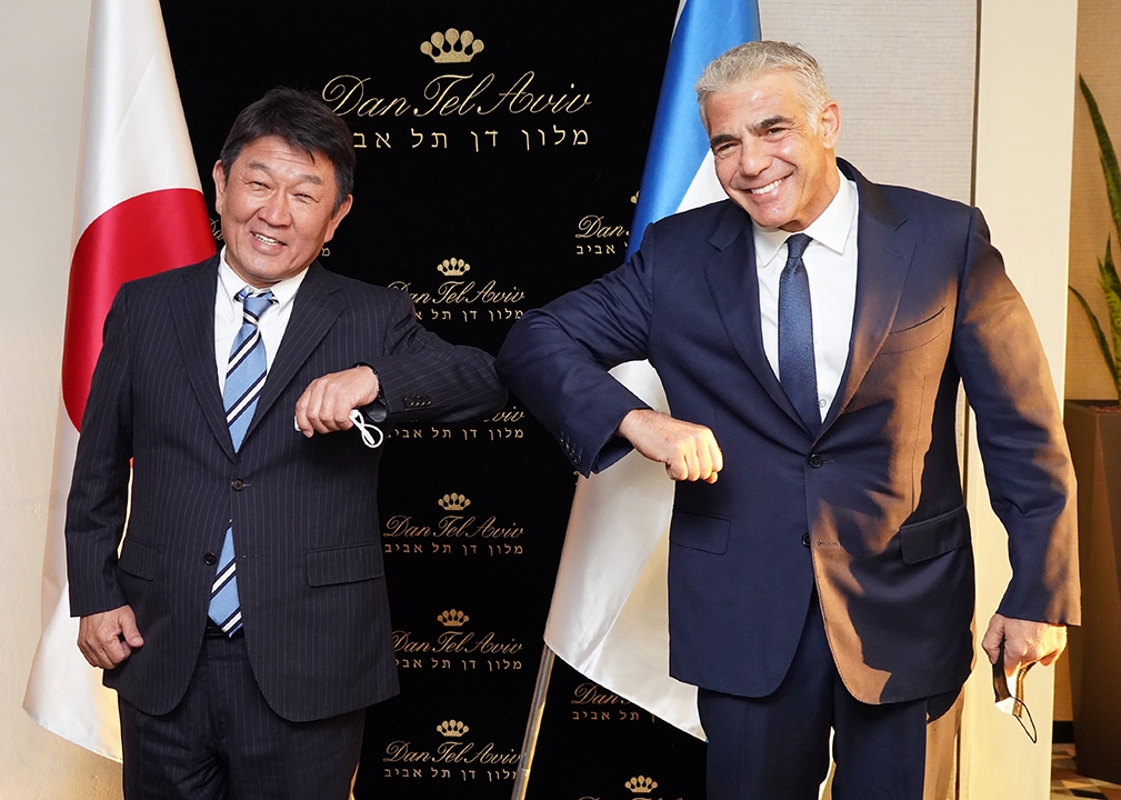茂木外務大臣とヤイール・ラピード首相代理兼外務大臣との会談の様子
