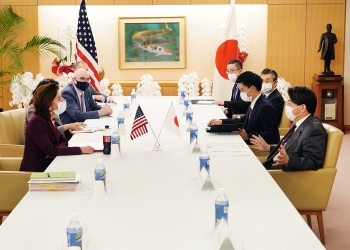 林外務大臣とレモンド米国商務長官との会談の様子