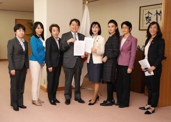 女性活躍を国際的に推進する議員連盟による林外務大臣表敬1