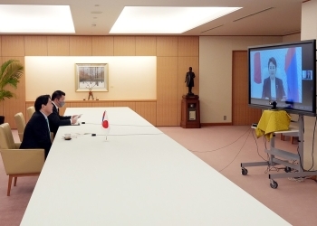 日モンゴル外相テレビ会談の様子