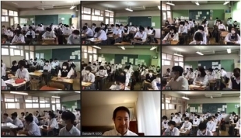 (写真1)モニターを見つめる宮城県泉館山高等学校の生徒さんの様子