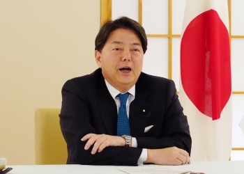 ウレホラ・チリ次期外務大臣とテレビ会談を行う林外務大臣