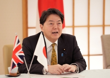 日英21世紀委員会第38回合同会議で冒頭挨拶を行う林外務大臣の様子