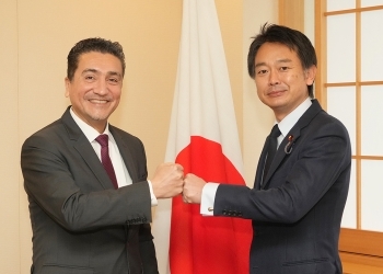 フロレンティン駐日パラグアイ共和国大使と上杉外務大臣政務官