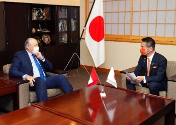 セミナリオ駐日ペルー大使による小田原外務副大臣表敬