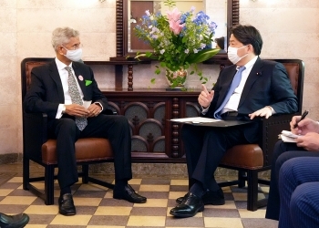 日印外相による懇談