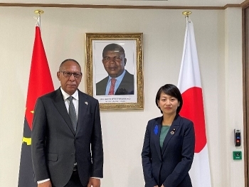 鈴木貴子外務副大臣とシャビエル駐日アンゴラ大使との懇談