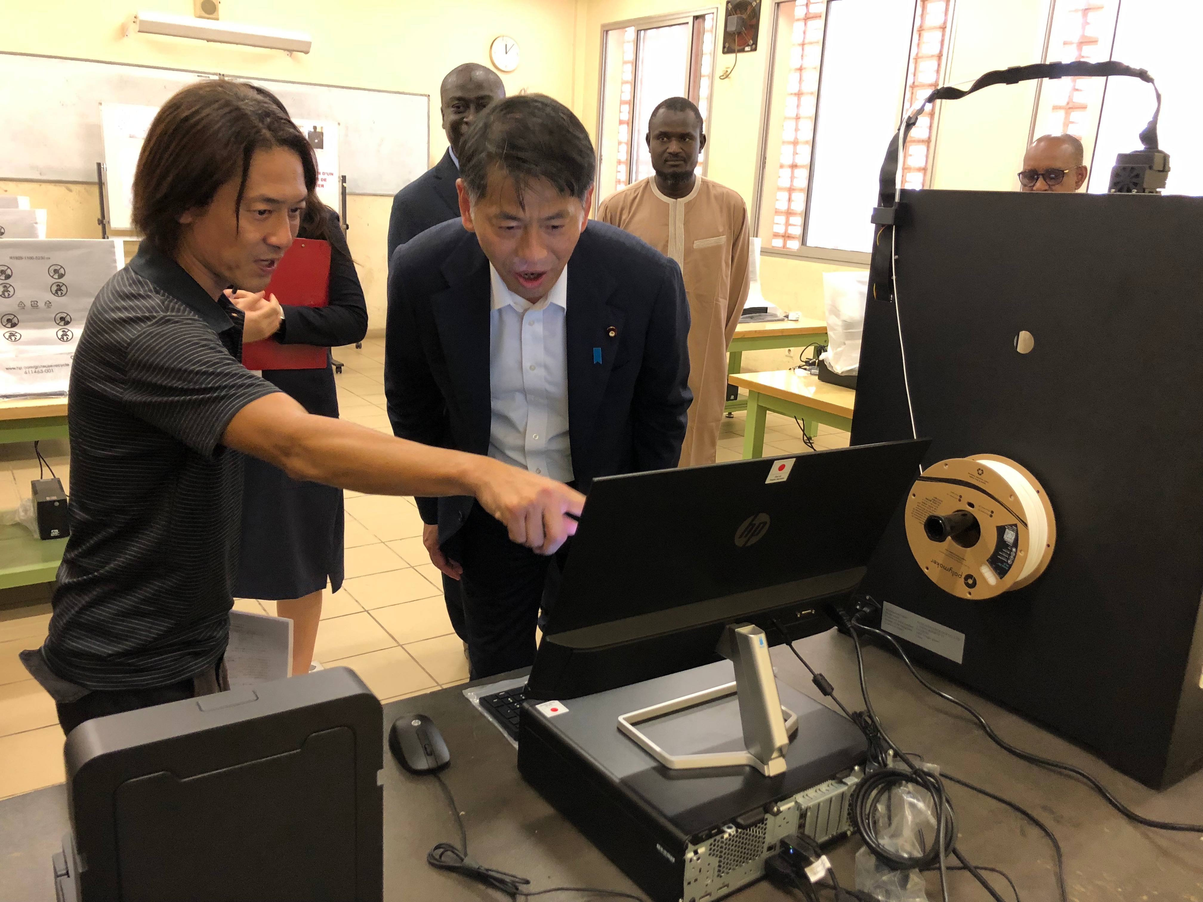 セネガルで活動するJICA専門家及び青年海外協力隊員と懇談