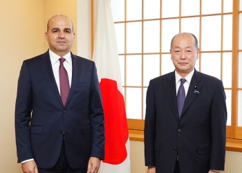 ハビーブ・イラク共和国クルディスタン地域政府(KRG)自治観光大臣と髙木外務大臣政務官
