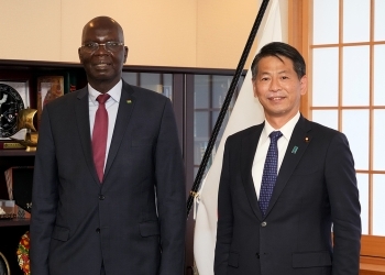 カーン・モーリタニア・イスラム共和国経済・生産部門促進大臣と山田外務副大臣