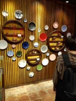 (写真3)「日本文化展示の家」展示の様子