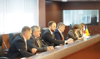 外務省に来訪したウクライナ農業政策食料省次官ら一行