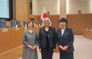 日米科学技術研究開発協力協定に基づく第15回合同高級委員会での写真撮影の様子