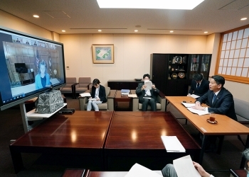 IPEFオンライン閣僚級会合にて発言する、山田副大臣の様子