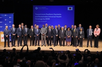 G7保健フォローアップ・サイドイベント出席者による記念写真