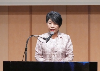 国際交流基金賞授賞式において、祝辞を述べている上川外務大臣