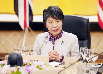 「中東に関するワーキング・ディナー」セッションで発言する、上川大臣の様子(接写)