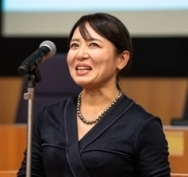 講評を述べる久保田審査委員の様子