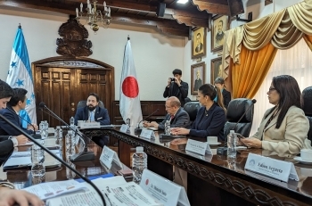 レドンド国会議長表敬の様子
